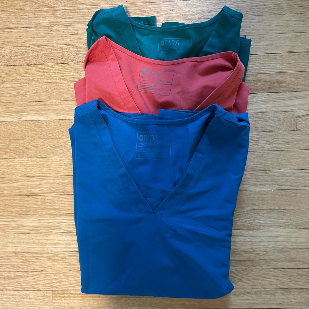 Figs Bundle Casma V-Neck Three Pocket Scrub Tops XXL